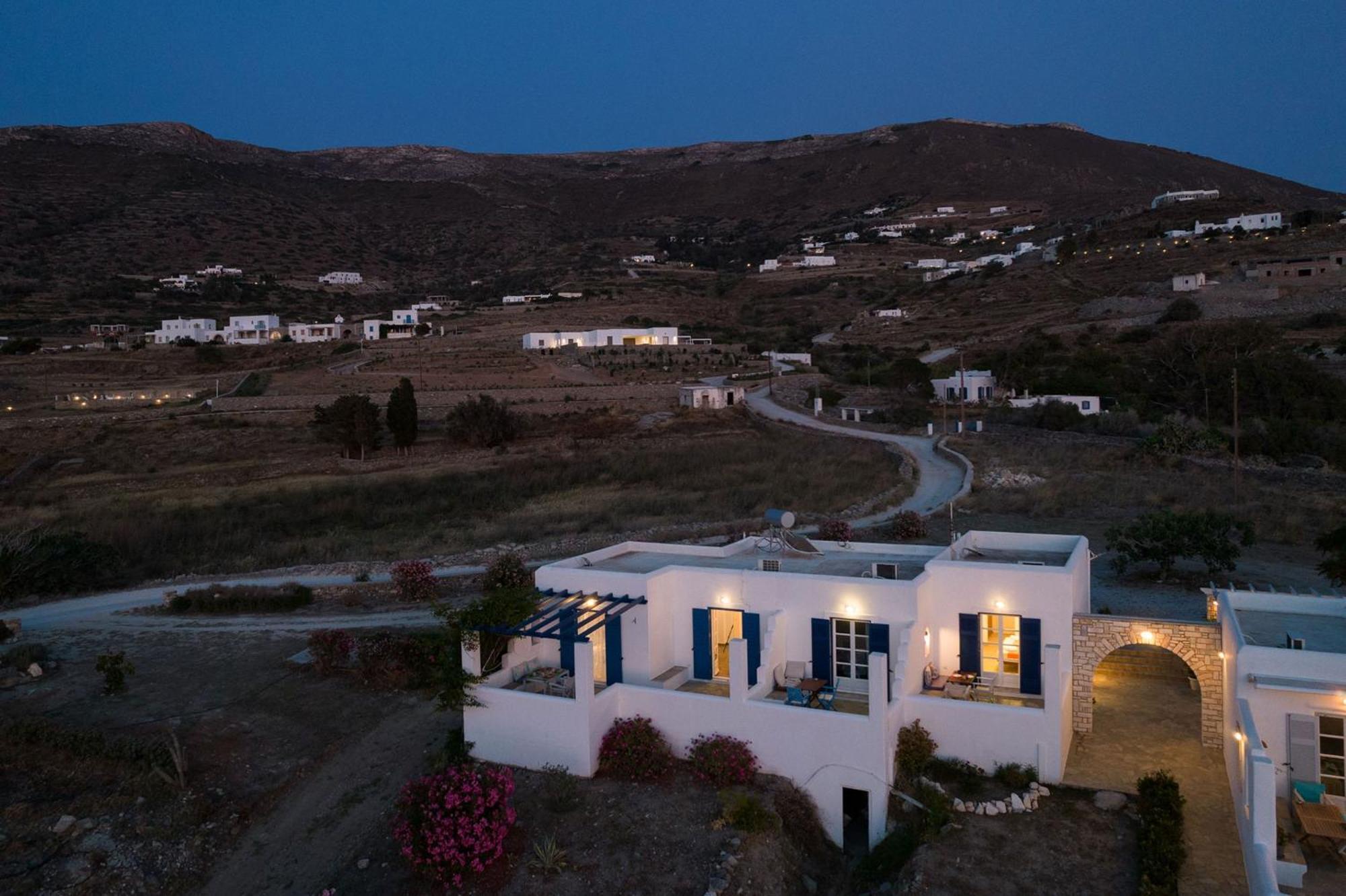 Aigaiou Avra Apartments Parikia  Exterior photo